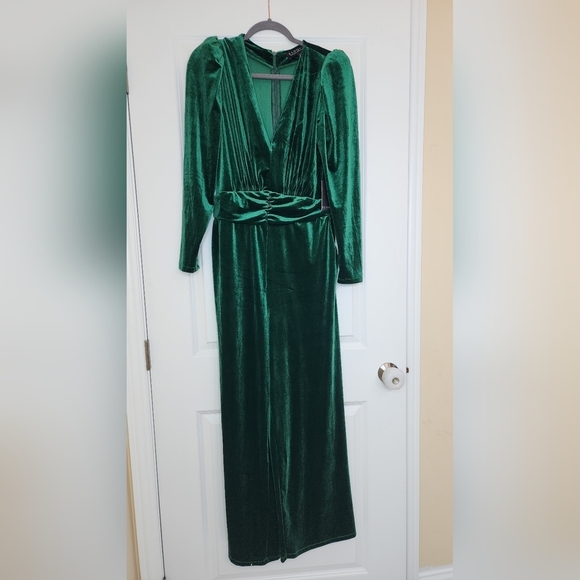 Eloquii velvet jumpsuit - Picture 4 of 11